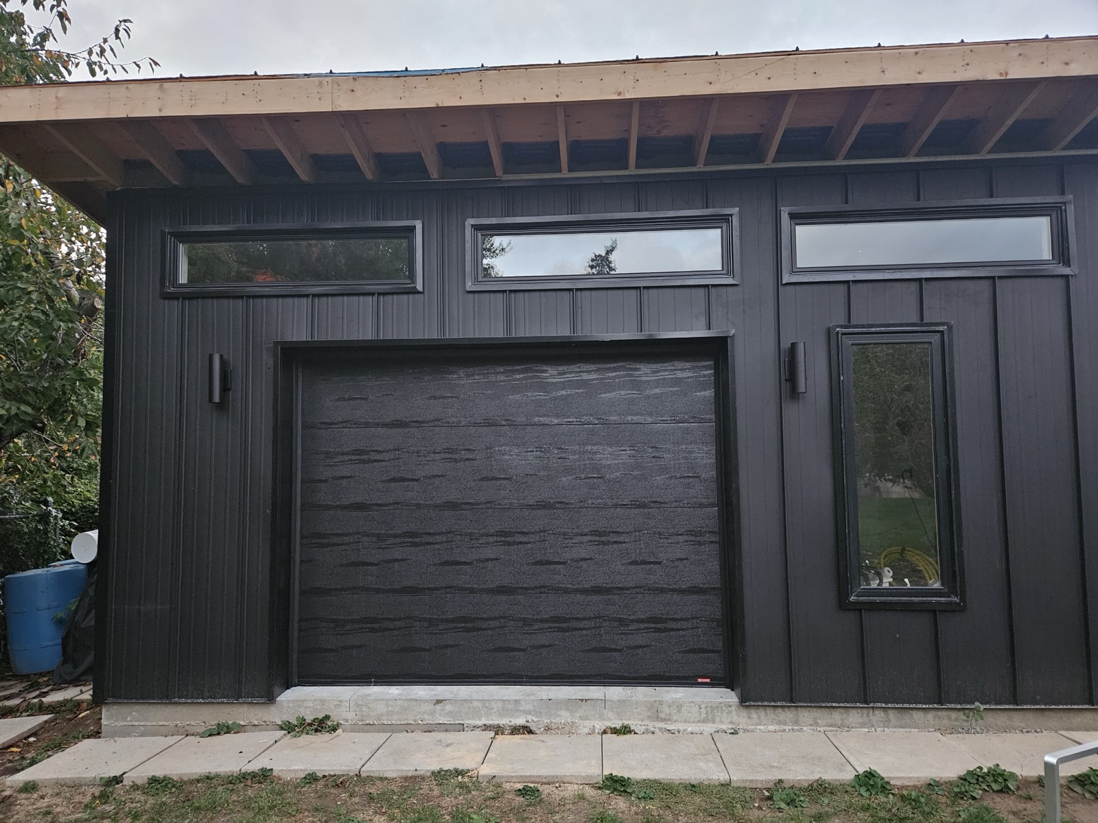 Single door garage door project 29