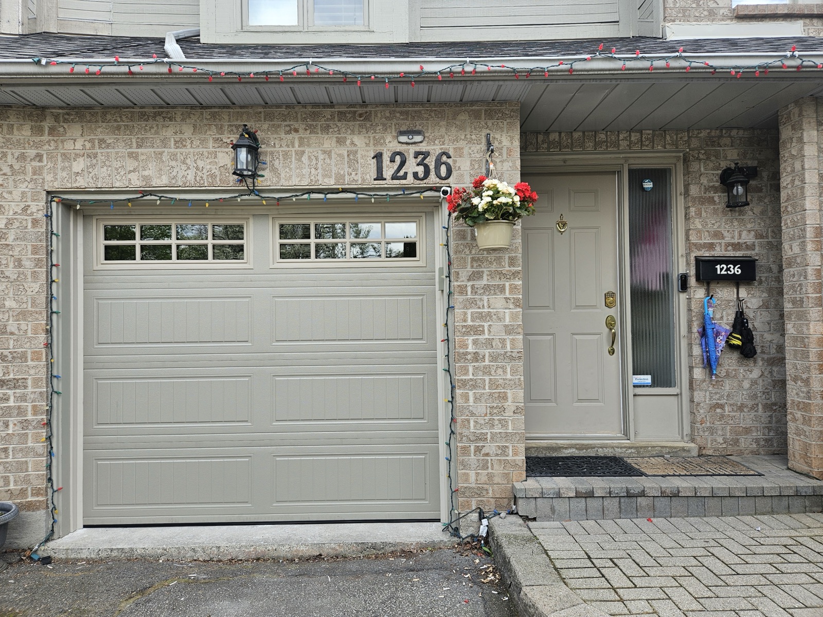 Single door garage door project 77